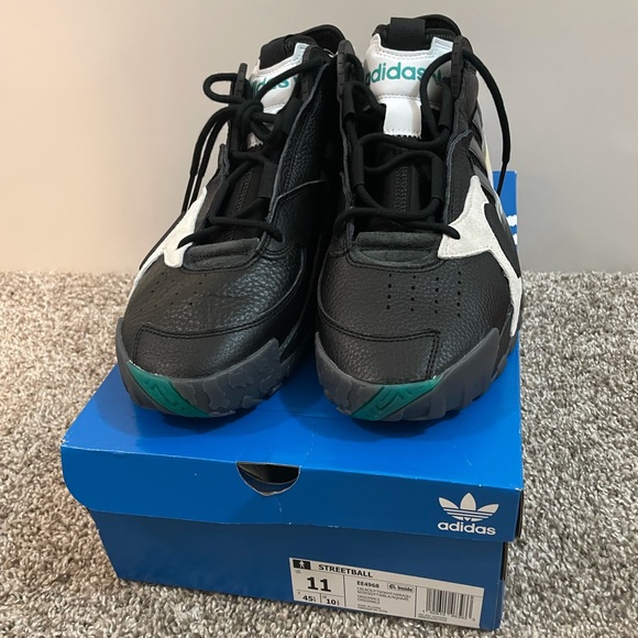 Adidas Streetball - Picture 8 of 10